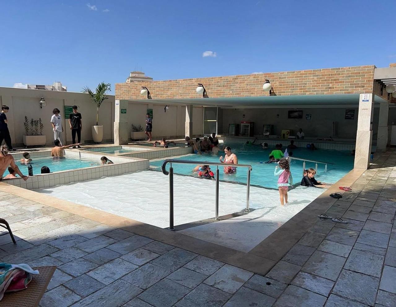 Piazza Diroma Com Acesso Ao Acqua Park Em Caldas Novas Extérieur photo
