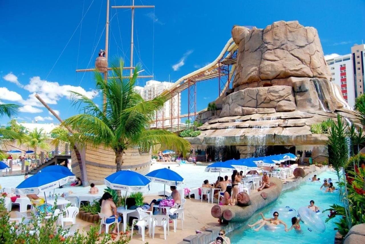 Piazza Diroma Com Acesso Ao Acqua Park Em Caldas Novas Extérieur photo