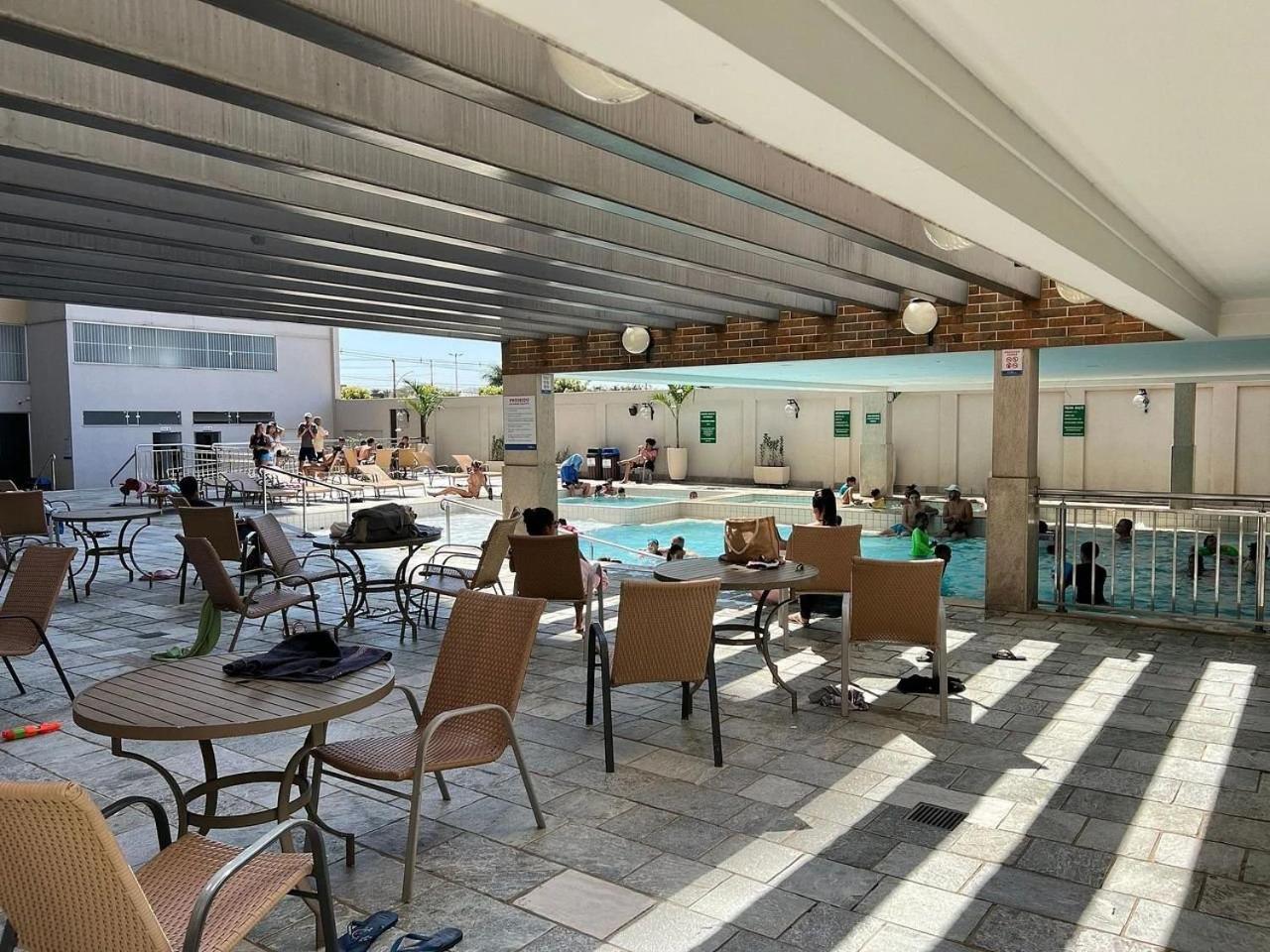 Piazza Diroma Com Acesso Ao Acqua Park Em Caldas Novas Extérieur photo