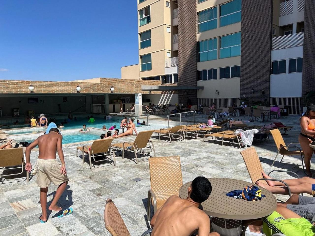 Piazza Diroma Com Acesso Ao Acqua Park Em Caldas Novas Extérieur photo